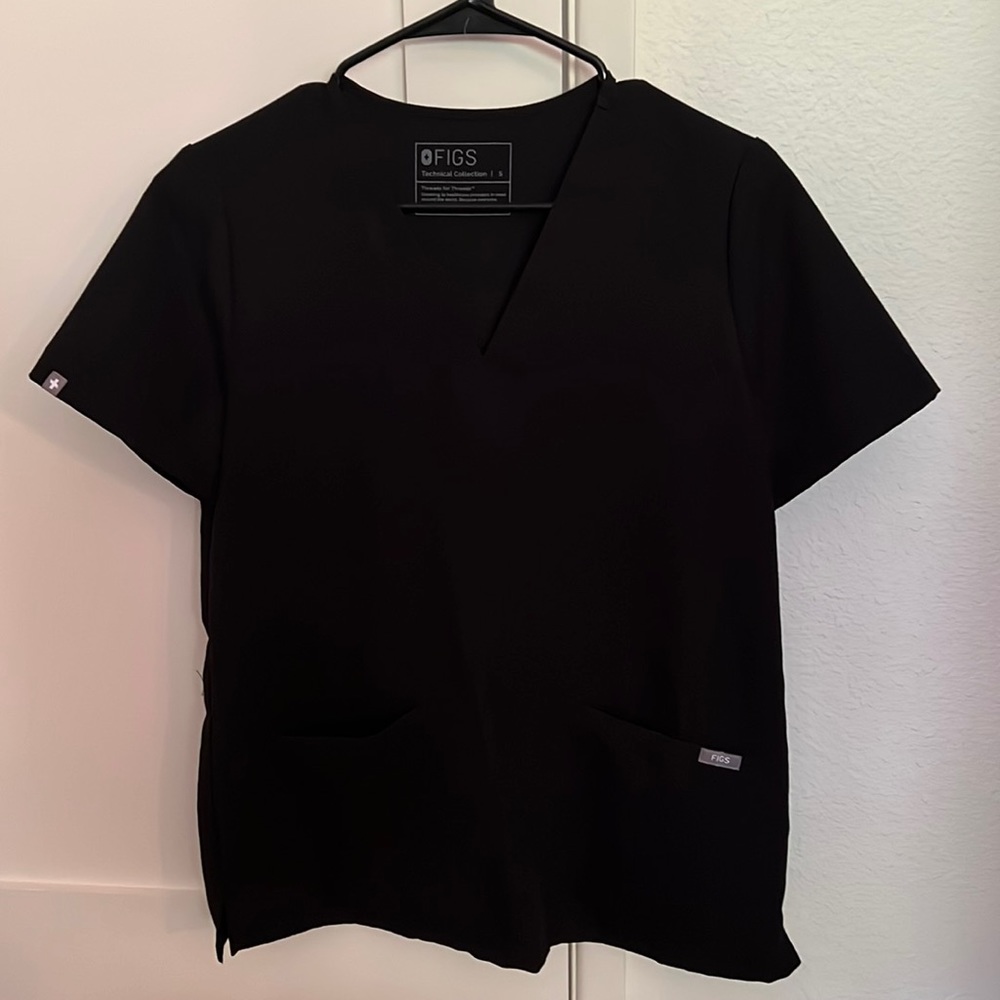 Figs black three pocket scrub top, size S